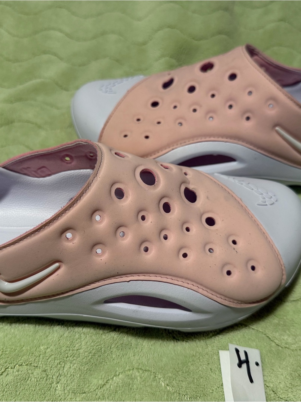 Nike ACG Kids Peach and White Slip-On Clogs
